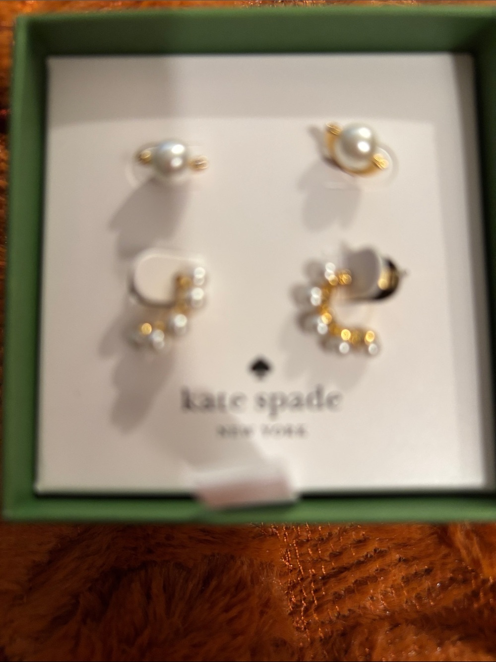 kate spade White and Gold Pearl women’s earrings 2 sets
